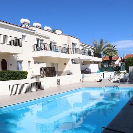 Cyking 2 Bed Apartment With Pool & 10 Min To Beach Paphos Buitenkant foto