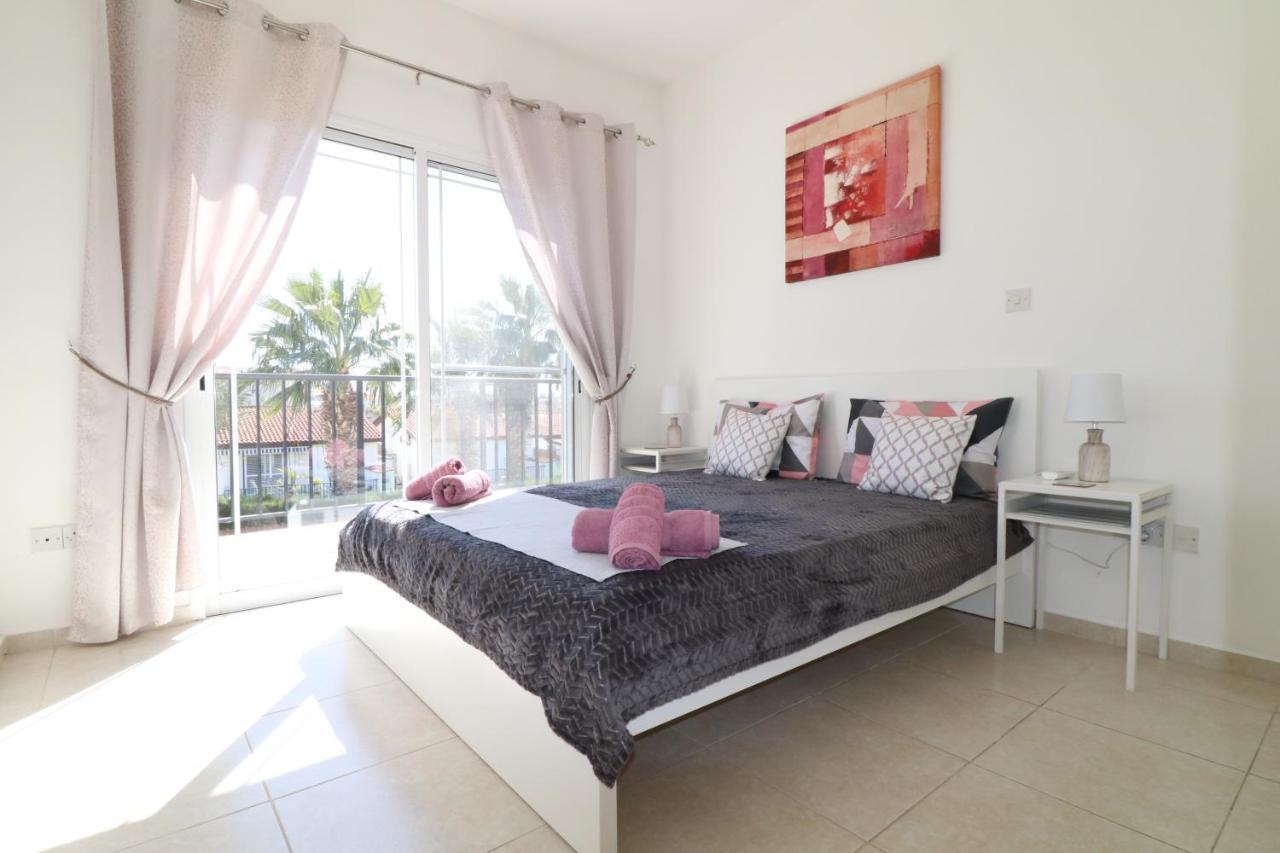 Cyking 2 Bed Apartment With Pool & 10 Min To Beach Paphos Buitenkant foto