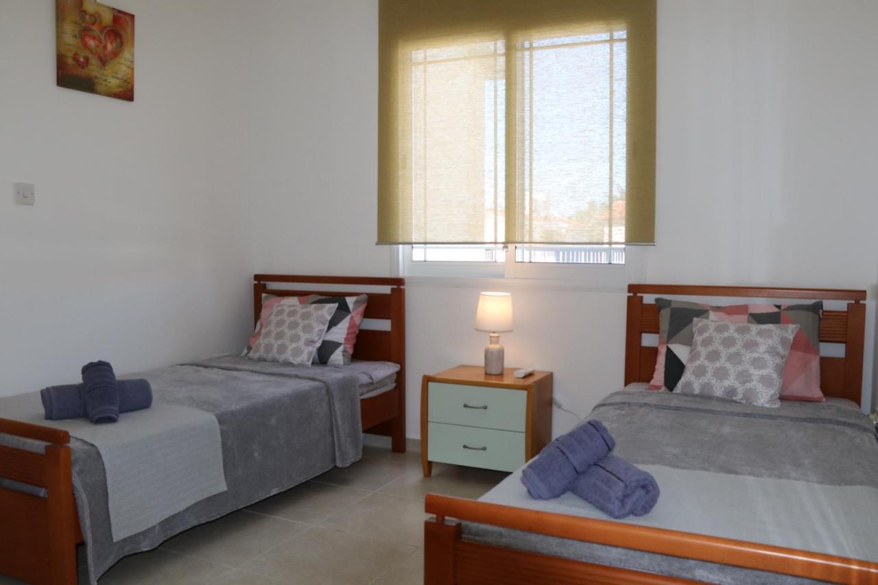 Cyking 2 Bed Apartment With Pool & 10 Min To Beach Paphos Buitenkant foto